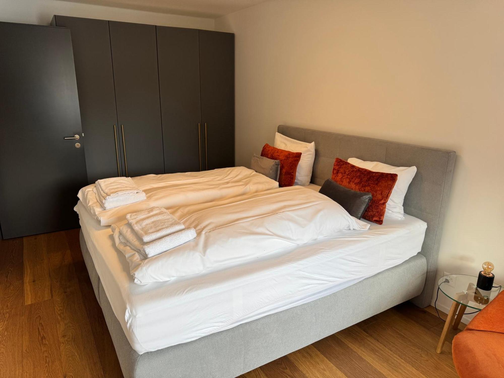 Beautiful Sunny New 1 Bed Apt Флимс Экстерьер фото